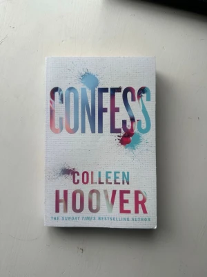 Confess av Colleen Hoover - ’Confess’ av Colleen Hoover. Ej bruten rygg och bra skick, har annoterat vissa delar (se bild)✨
