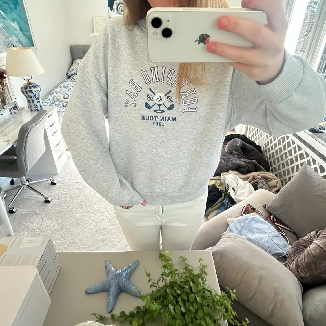 Grå sweatshirt med tryck