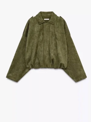 Populär jacka från Zara - Populära gröna jackan från Zara. I storlek S, mycket bra skick, knappt använd! Skriv vid frågor💚