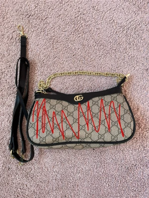 Väska - Snyggt väska perfekt för sommaren 