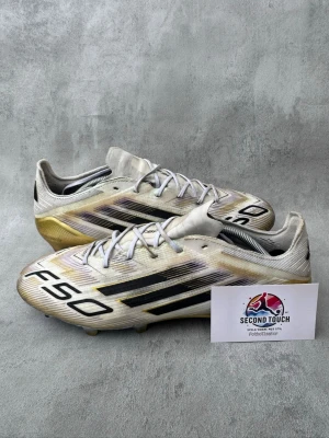 Adidas F50 - Adidas F50 Storlek: 42 2/3 Skick: 8/10