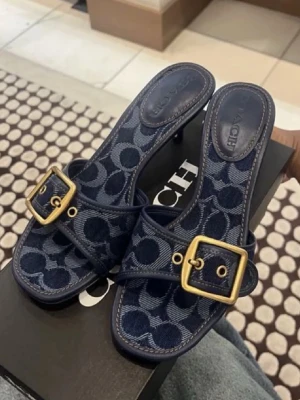 Coach Kitten Heels - Intressekoll! Kom med prisförslag 💙