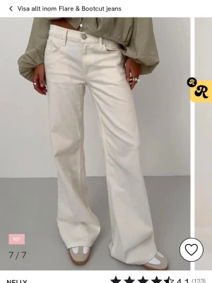 Nelly jeans  - Nelly Loose flare jeans, sjukt snygg! Aldrig använda så helt nya 