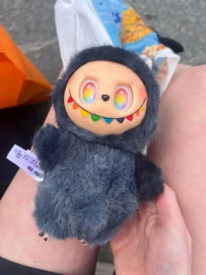 Secret lafufu - En helt ny secret lafufu köpt i Grekland, säljer pågrund utav att jag fick två likadana