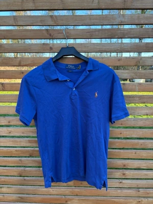 Ralph Lauren pike - Skick: 9/10 | Storlek: M | Pris: 299 | Finns inga defekter | Passar längd 165-175 | Hör av er vid frågor! 🙌  Bra att veta:  - Jag gör ej returer!