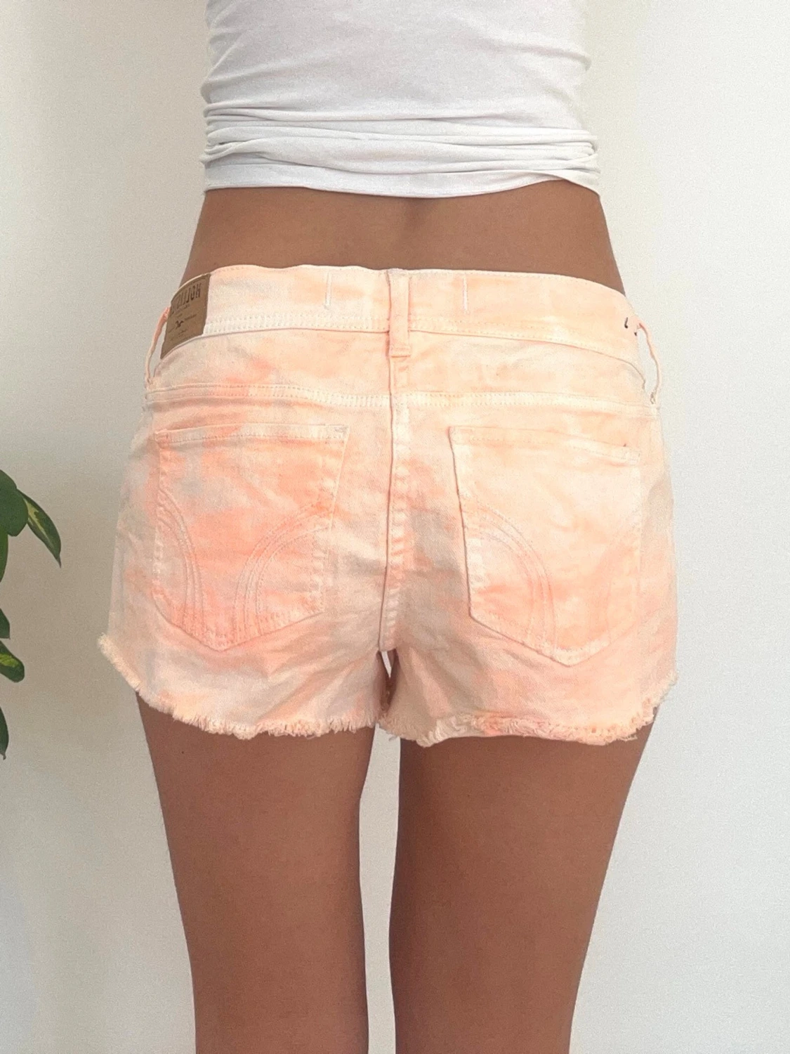 Hollister lågmidjade jeansshorts  - 1