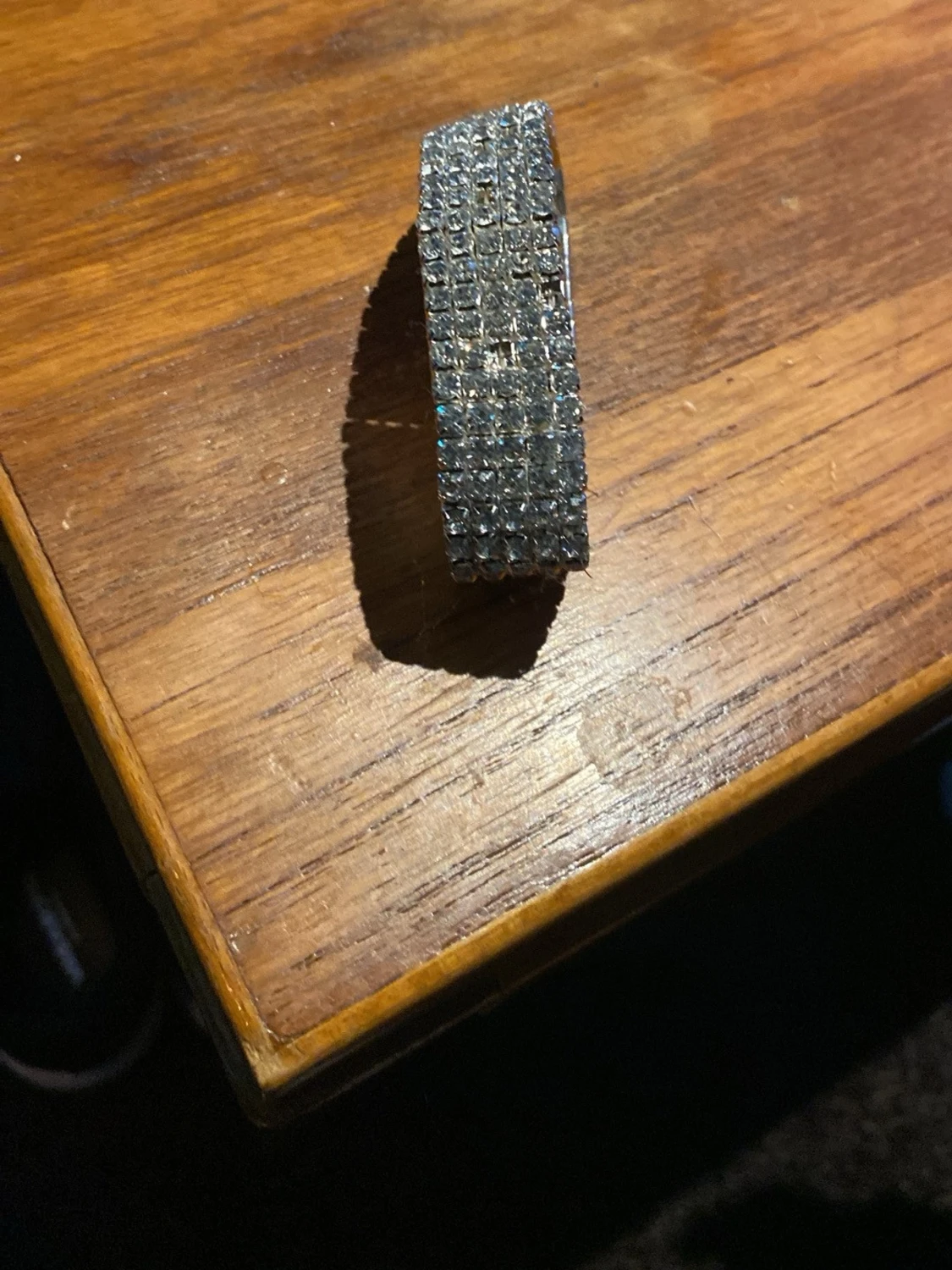 LV Silvrigt armband med glittrande diamanter