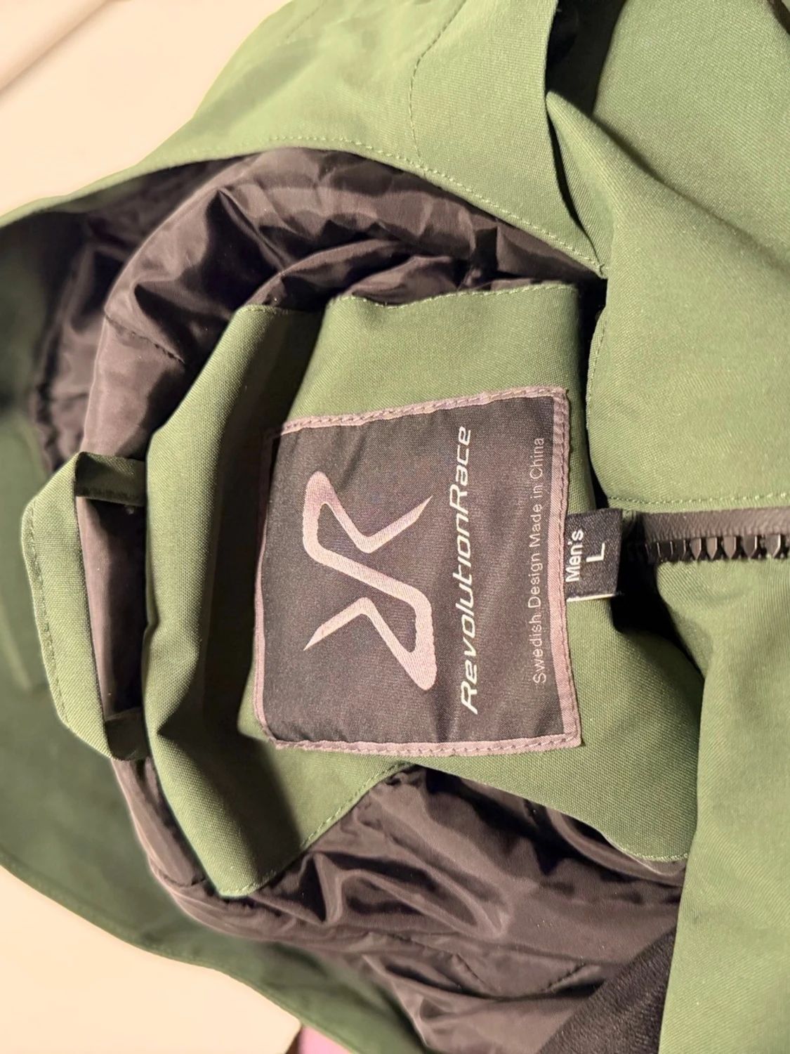 Grön skidjacka från RevolutionRace - 1
