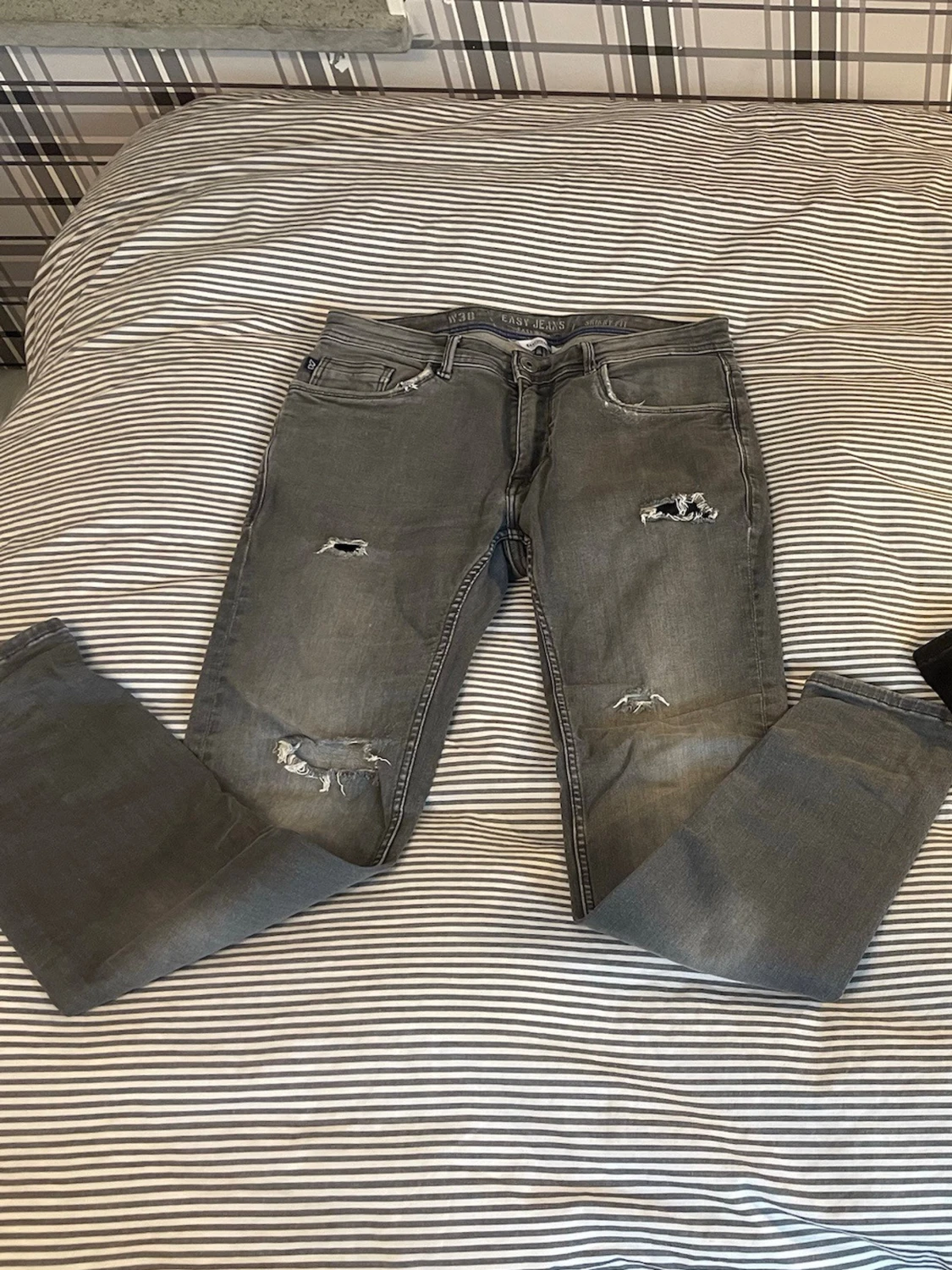 Easy Wear slim fit jeans