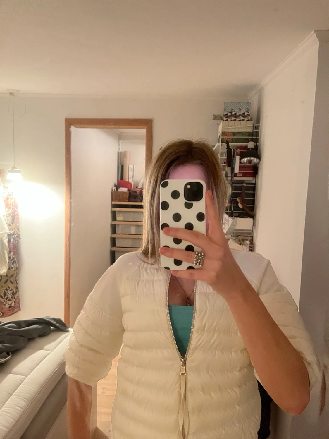 Vit dunväst från Moncler