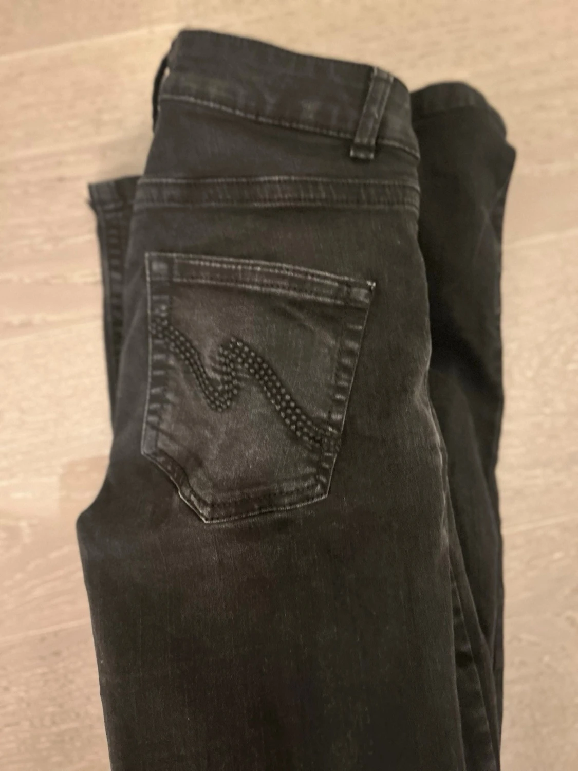 Svarta bootcut jeans från Molly - 2