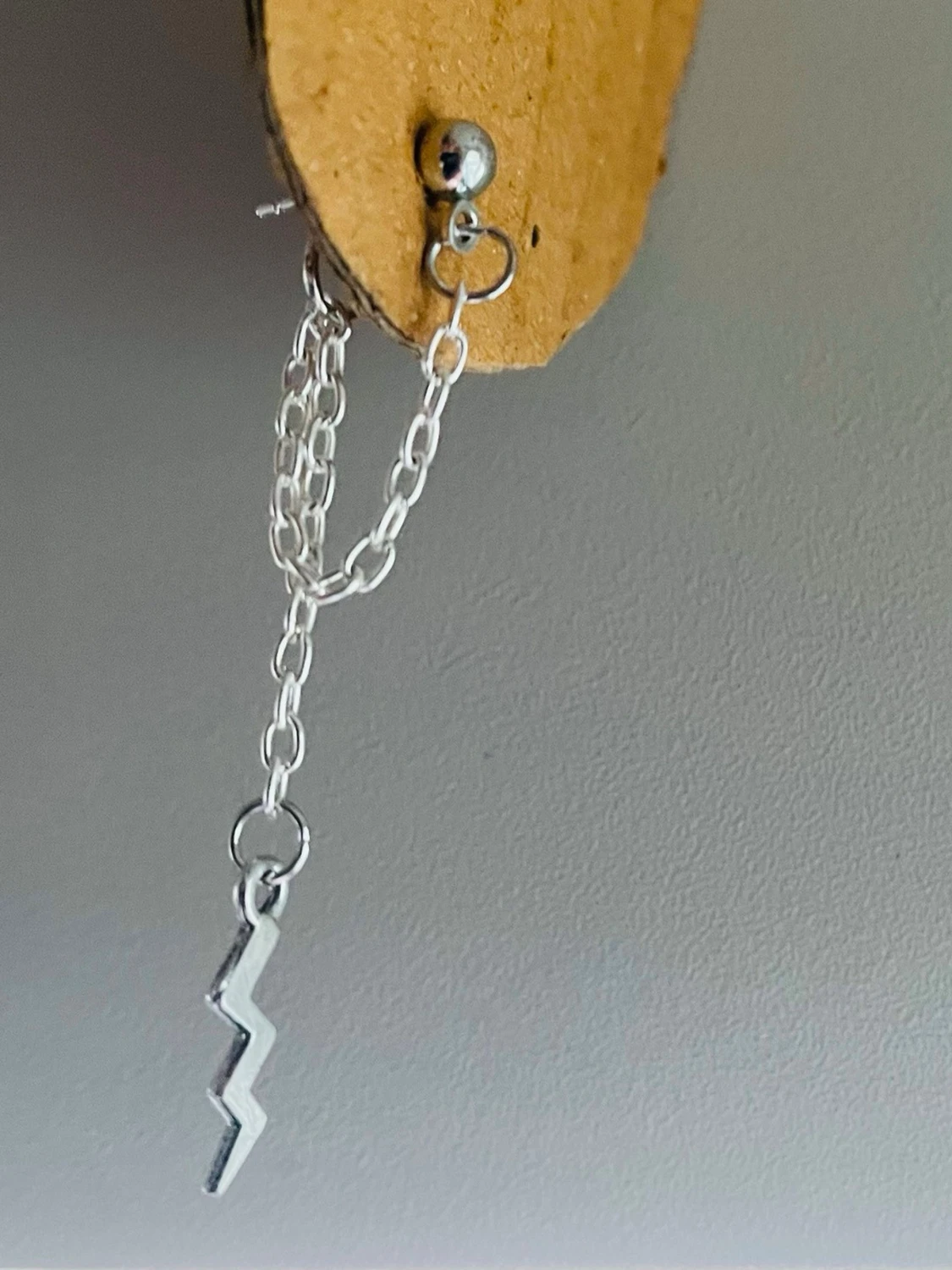 By prisförslag- 1 st Silverörhänge med blixt och kedja - 1