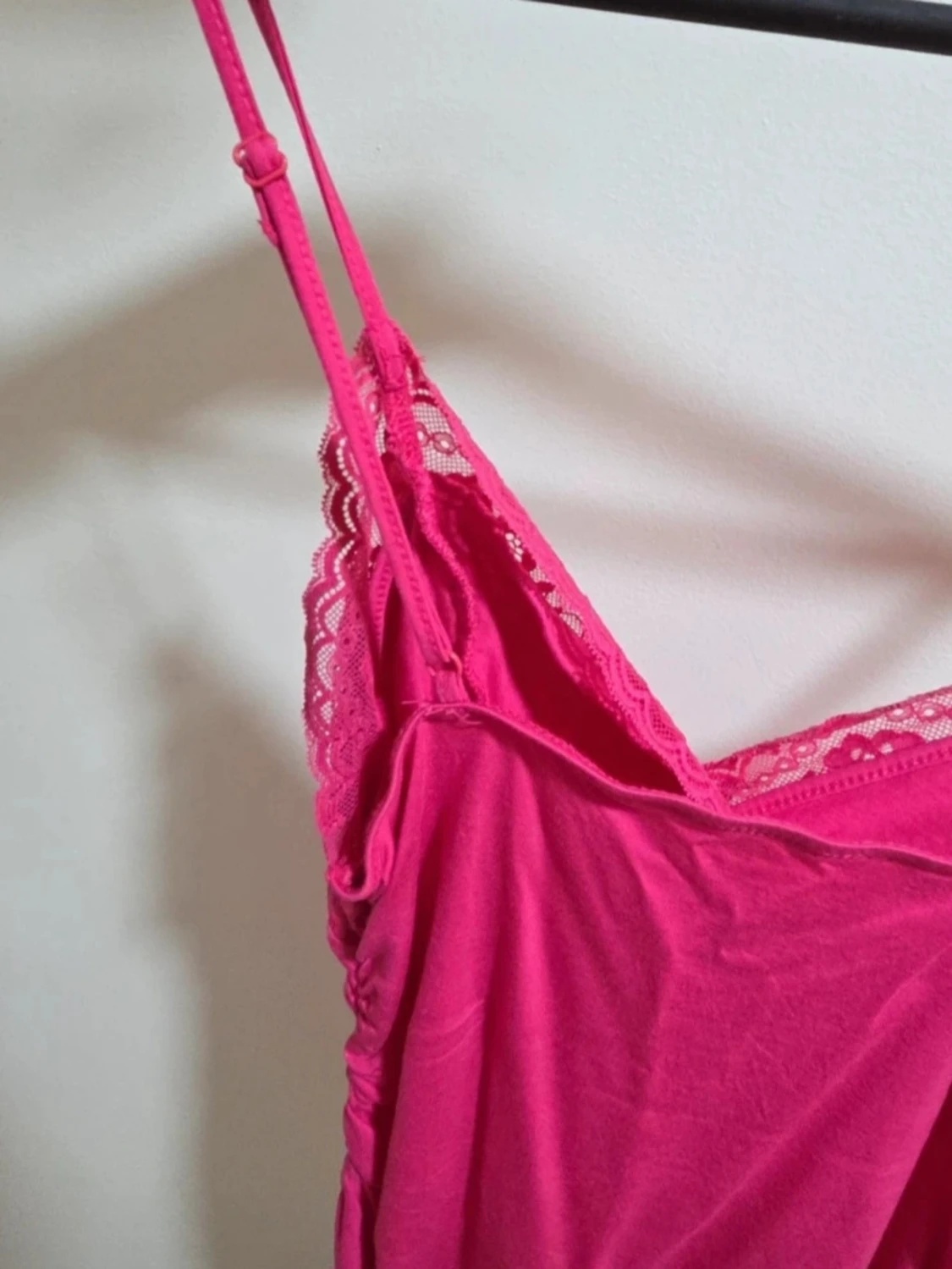 Snyggt v ringat linne med spets & reglerbara band Stl M - 2