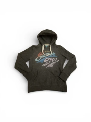 Mörkgrå Superdry hoodie med tryck - Snygg mörkgrå hoodie från superdry, skicket är i väldigt bra skick. Storlek är orginalt M men har satt det som S då den är liten i storleken