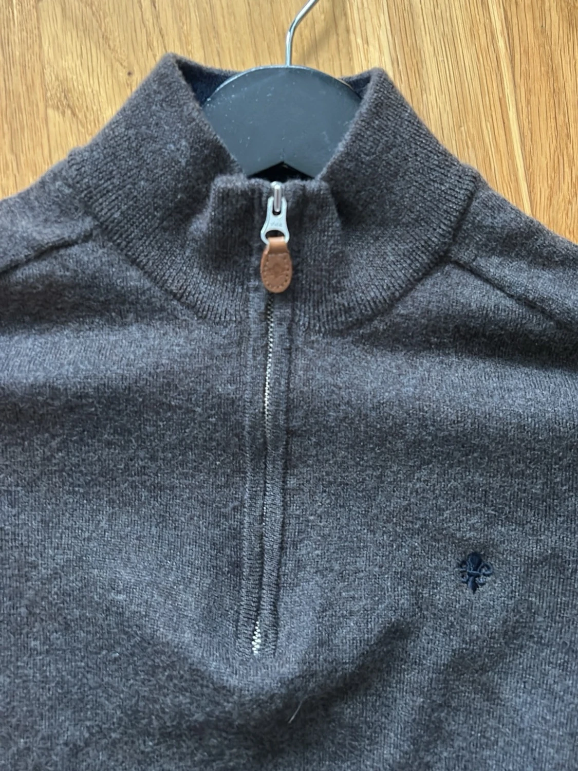 Mörkbrun stickad tröja Morris - 1