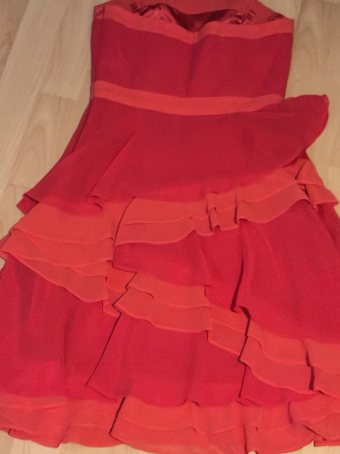 Rosa/ coral volangklänning  - 1