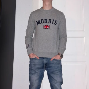 Grå tröja från Morris  - Grå tröja från Morris i storlek S Fint skick till ett bra pris. Nypris: 1299kr. Mitt pris: 249kr. Vid frågor eller funderingar, tveka inte att höra av dig.