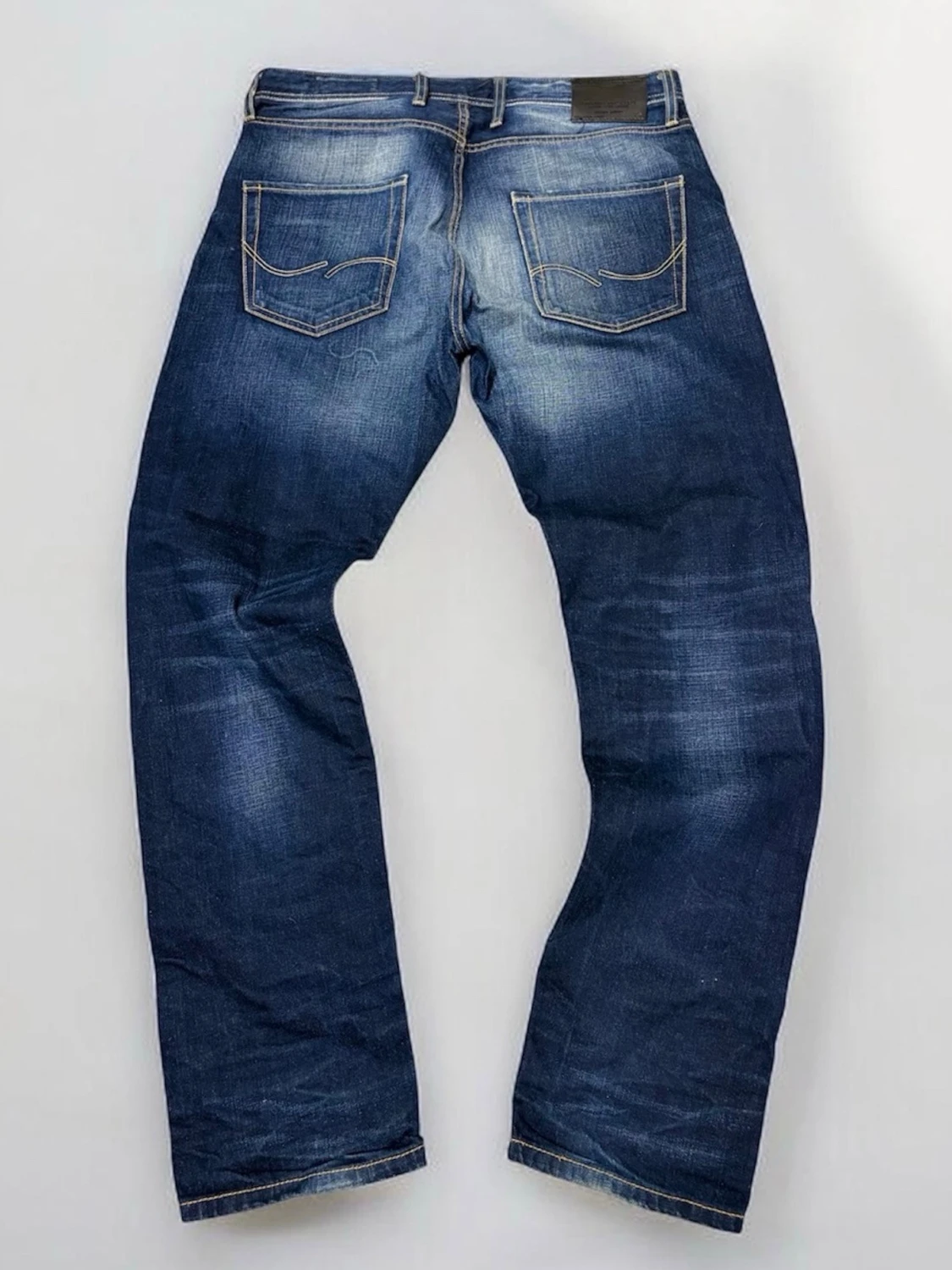 Mörk blåa jeans från jack and Jones  - 1