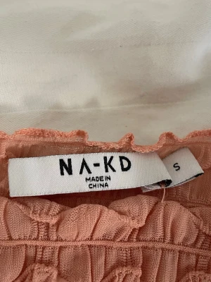 rosa blus - snygg blus från nakd, genomskinlig när den sitter på, skriv vid frågor eller fler bilder