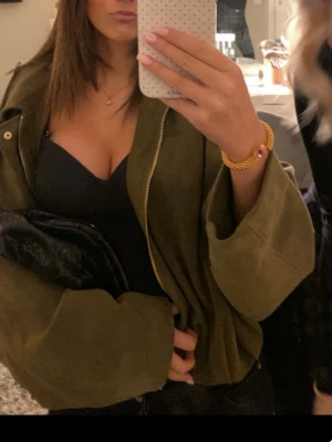 Zara jacka - Skit snygg jacka från Zara, knappt använd❤️