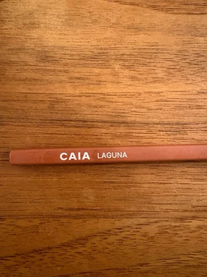 CAIA Laguna läppenna - Aldrig blivit vässad