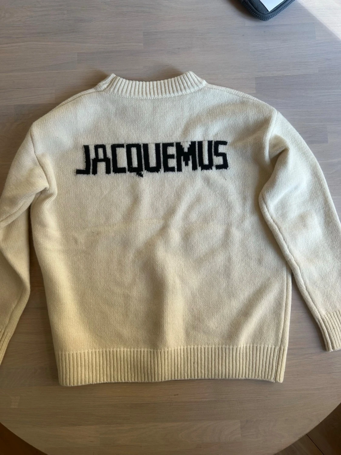 Vit stickad tröja från Jacquemus - 2