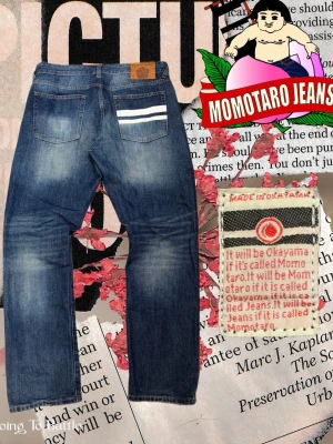 Momotaro Jeans Raw Selvedge Denim - Momotaro Jeans Raw Selvedge Denim W33  Sjukt fina fades med mycket kontrast och riktigt bra wear. Made in Japan med klassiska GTB-stripes och selvedge denim.  Bra skick utan större slitage eller blowouts. Perfekta för någon som gillar ett välfadat par med mycket karaktär.  Midja 44cm Längd 103cm Benöppning 20cm.                                                                   Hör gärna av dig vid intresse,  eller fler bilder så löser vi det.  