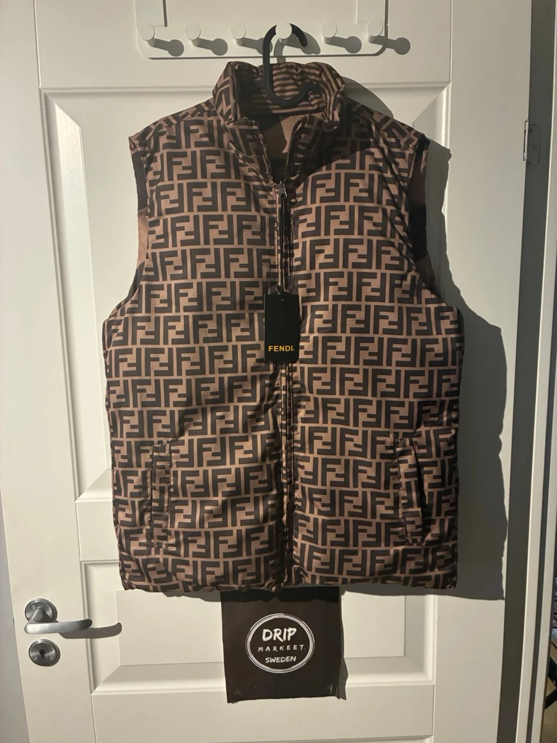 Fendi väst brun