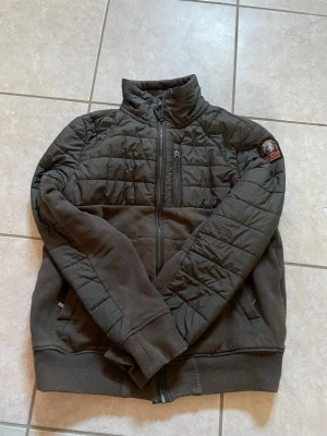 Parajumper cardigan FLEECE - Passar mig ej längre därför väljer jag att sälja den. 