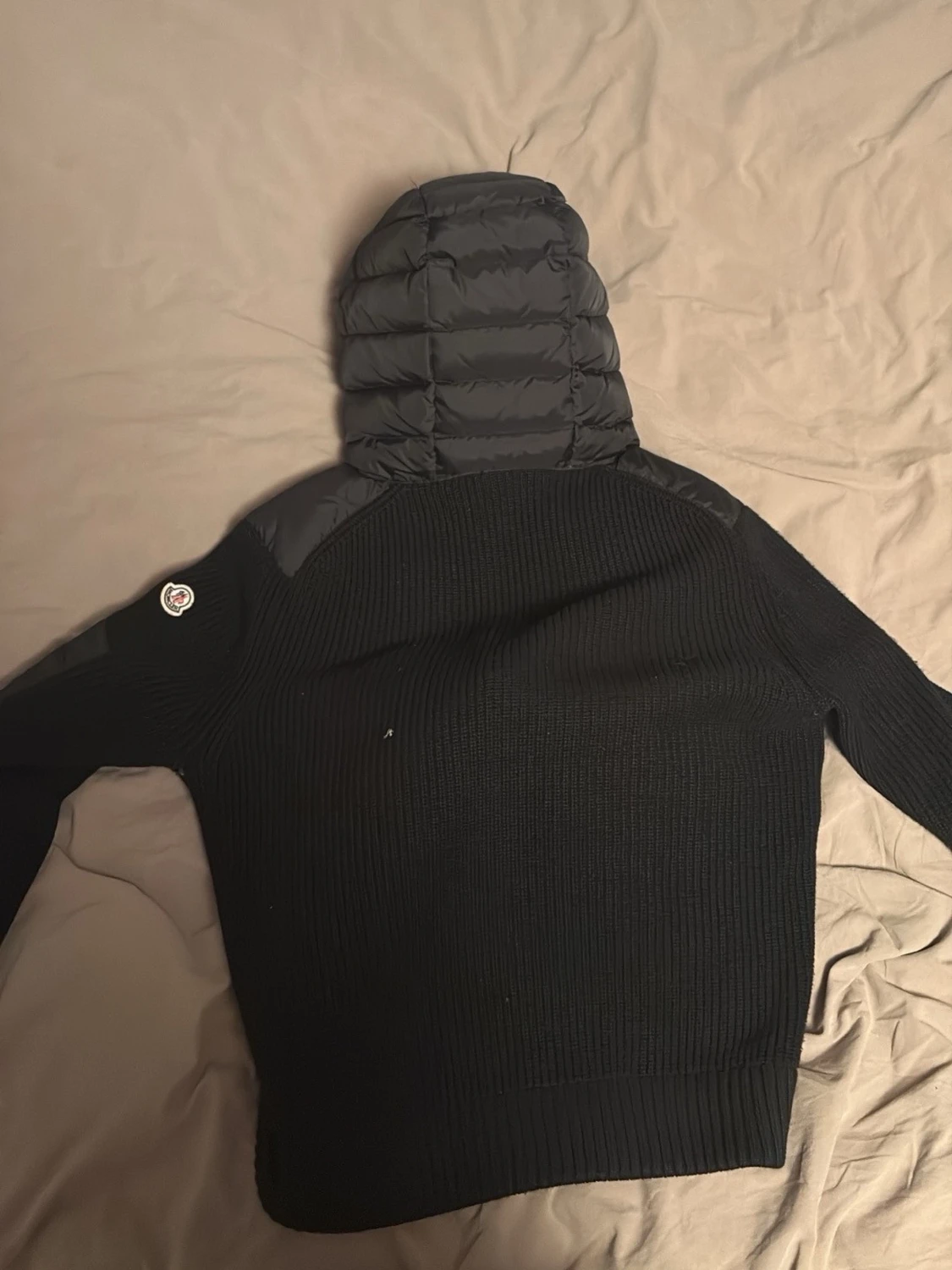 Svart pufferjacka från Moncler - 1