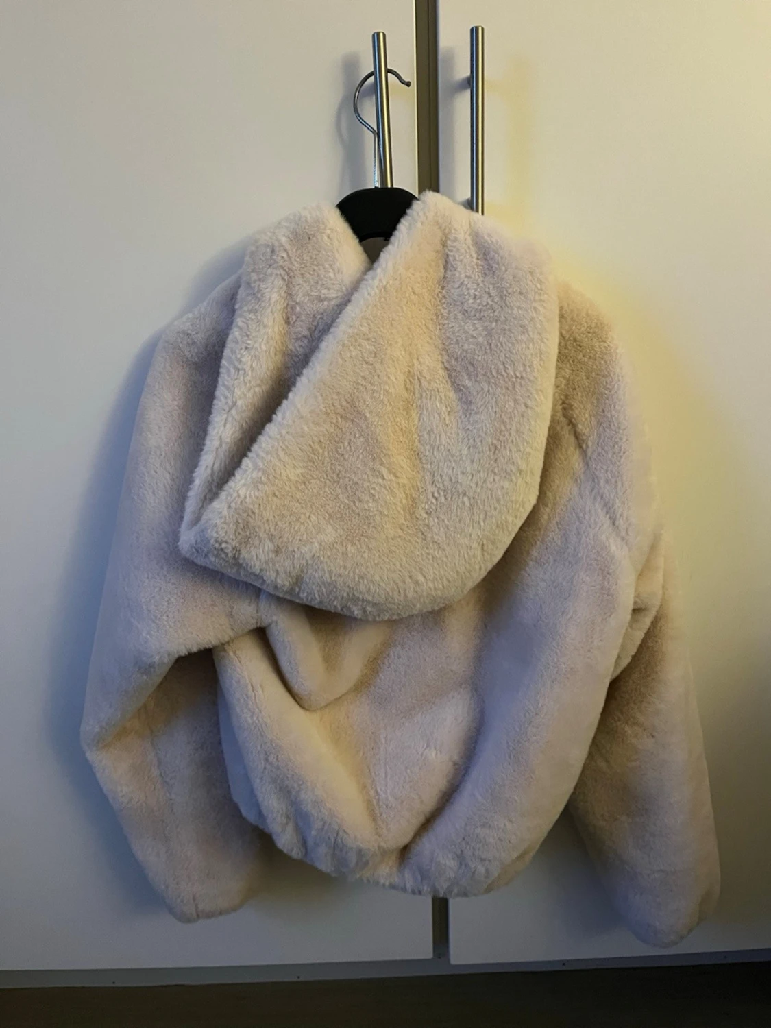 Beige teddyjacka med huva - 1