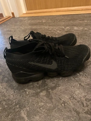 Nike Vapormax skor  - Säljer mina vapormax. Dem har inga fel men är lite använda.  