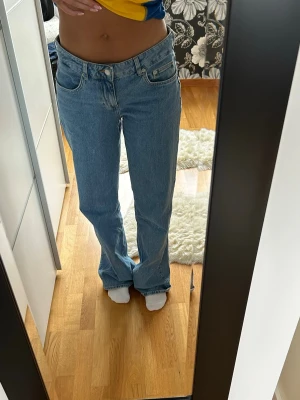 Nakd lågmidjade jeans  - Använda två tre gånger, för långa för mig tyvärr