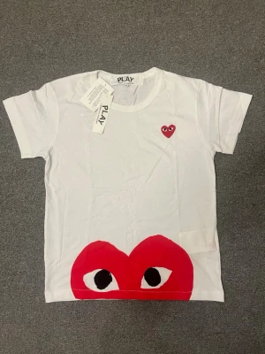 Cdg t shirt - .