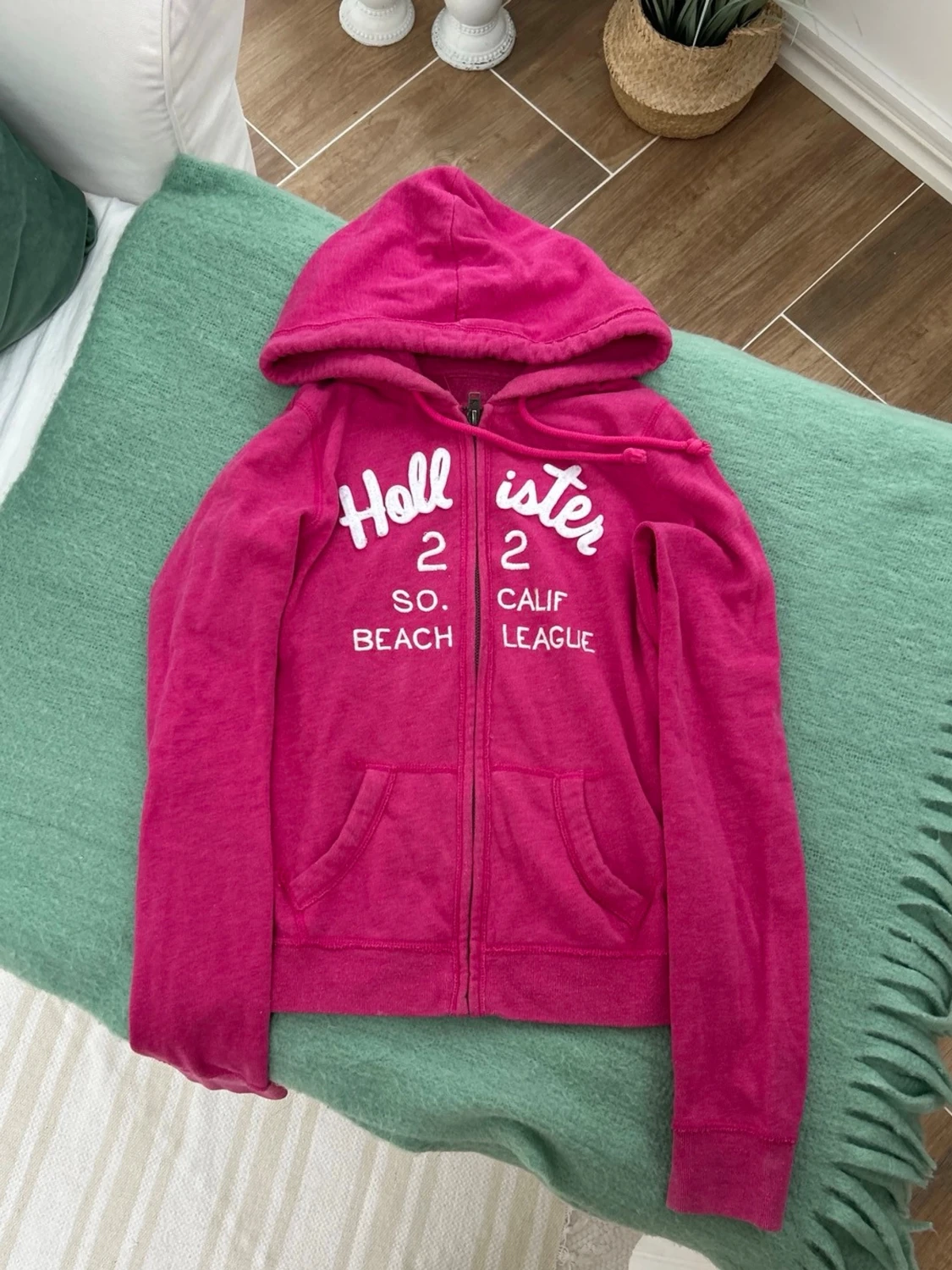 Hollister zip - 1
