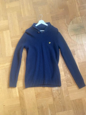 Fin stickad tröja - Säljer en as fet stickad tröja till schysst pris, snabb affär=billigare