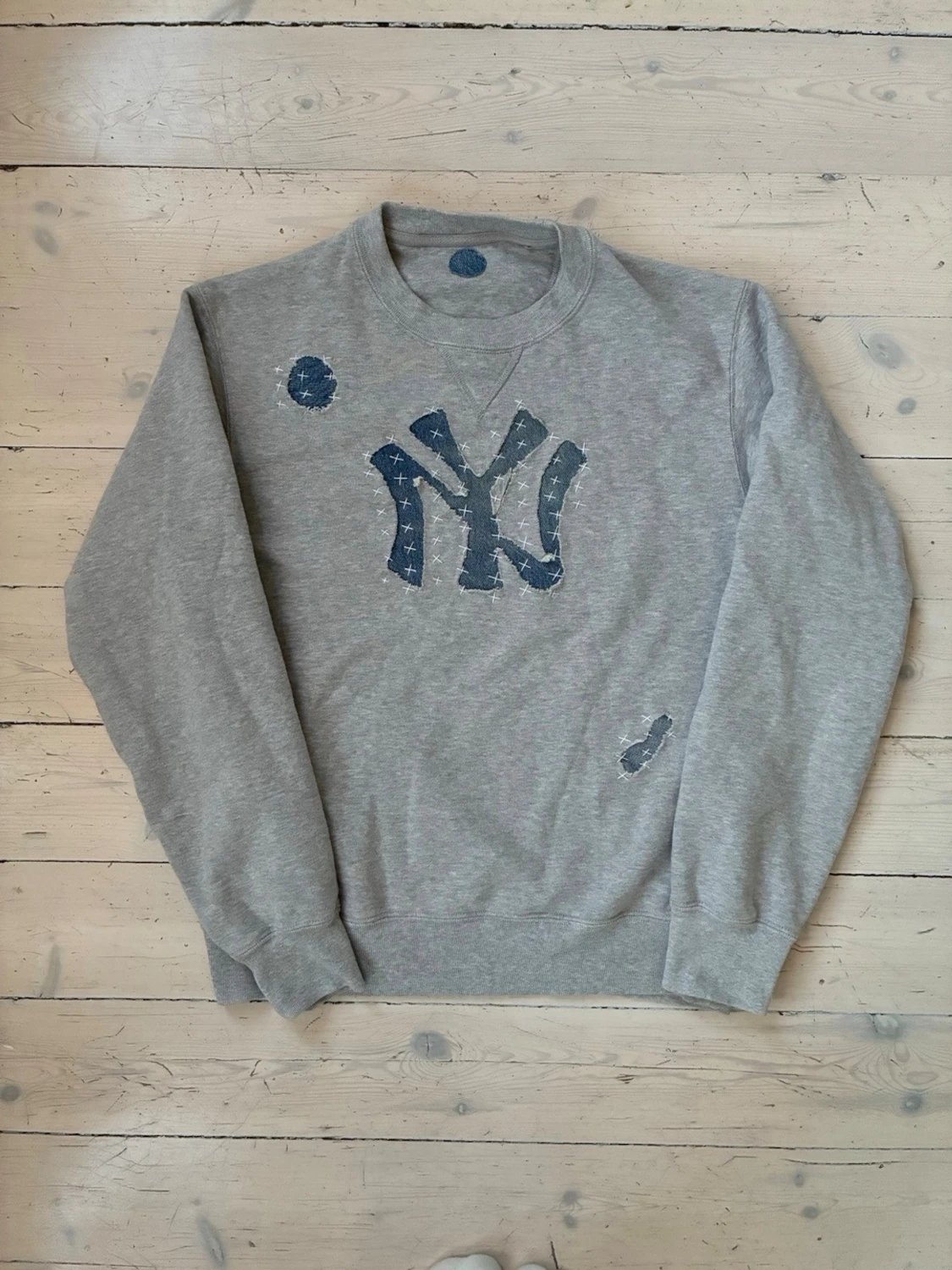 1 of 1 Handmade sweatshirt - 1