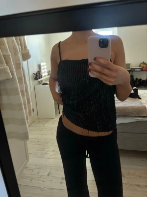 Glitter topp - Supersnygg glitter topp från Neo Noir🎀 Aldrig använd🤩