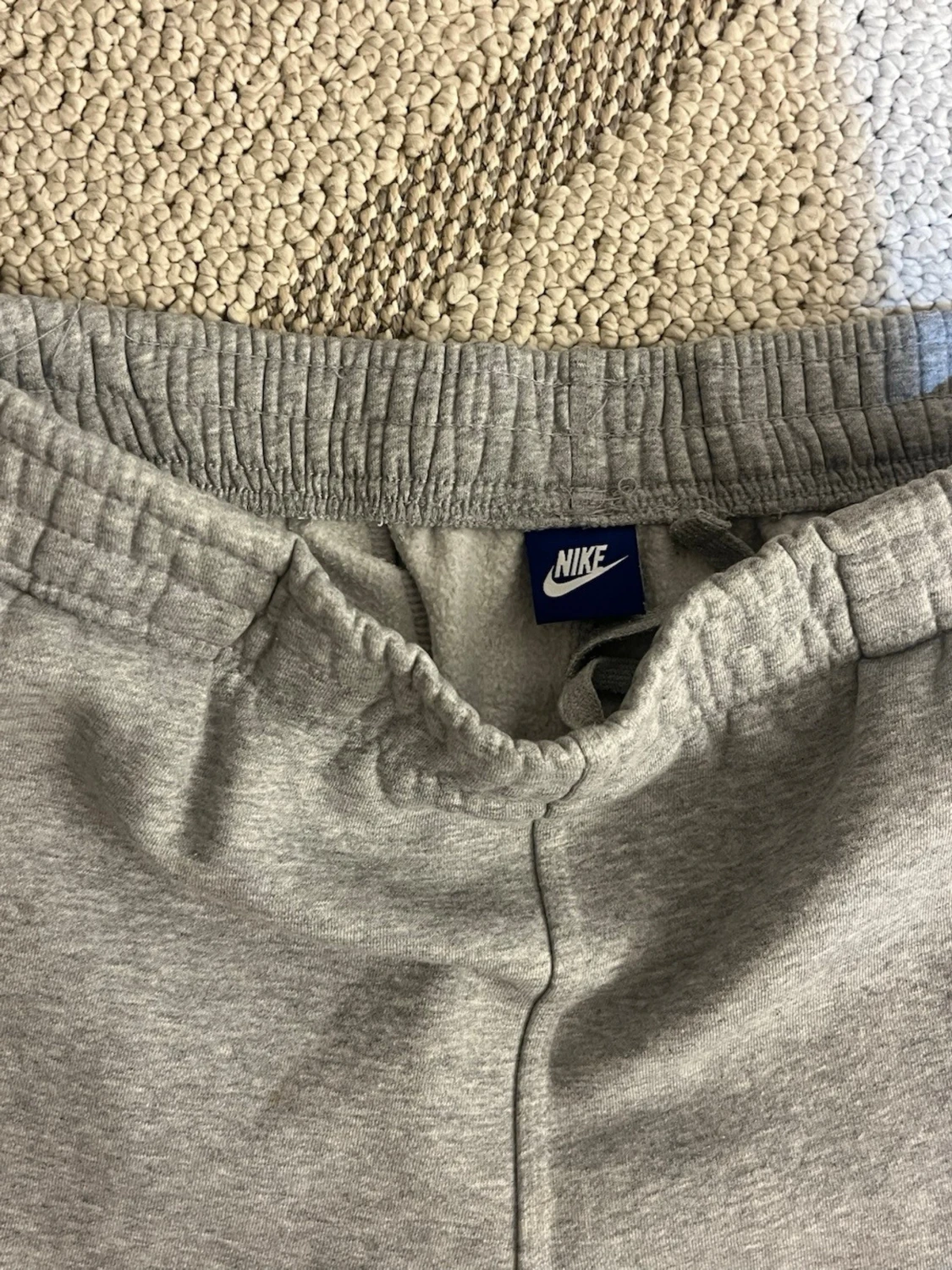 Svarta och grå mjukisbyxor från Nike 2 för 600 1 för 350 - 5