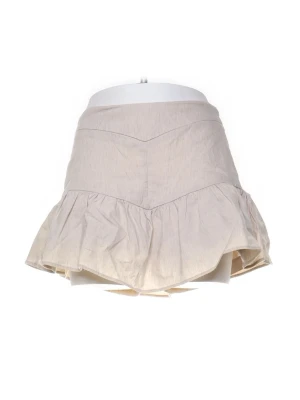 Beige kjol  - Säljer denna kjol. Kontakta vid frågor eller intresse❣️
