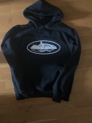 Corteiz hoodie - Svart hoodie ifrån Corteiz 