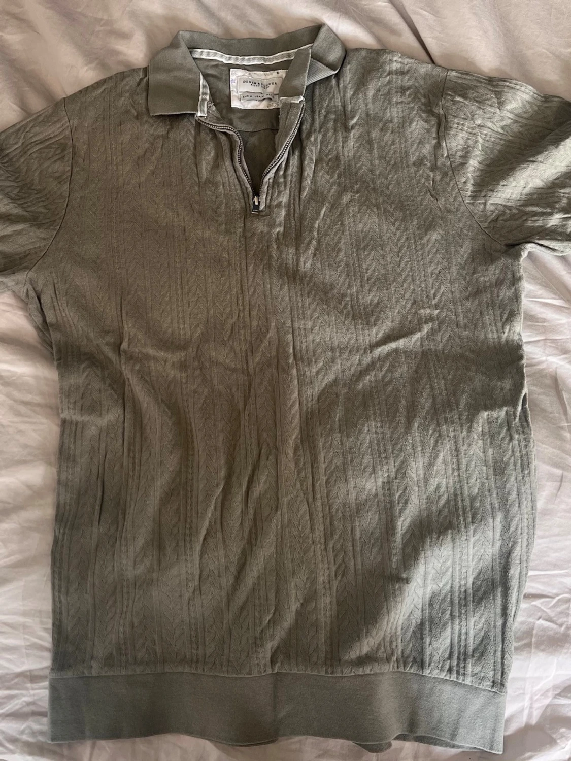 Grå ribbad polotopp med half zip - 1
