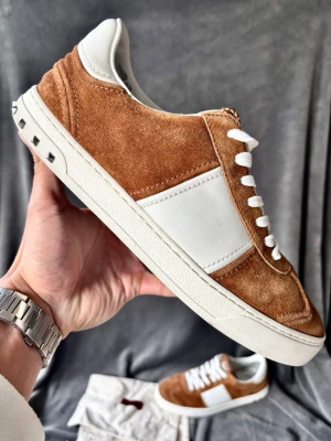 Valentino flygresa skor - Valentino flycrew skor | originalstorlek 41 men passar ofta mot 42, fråga om innermått vid osäkerhet
