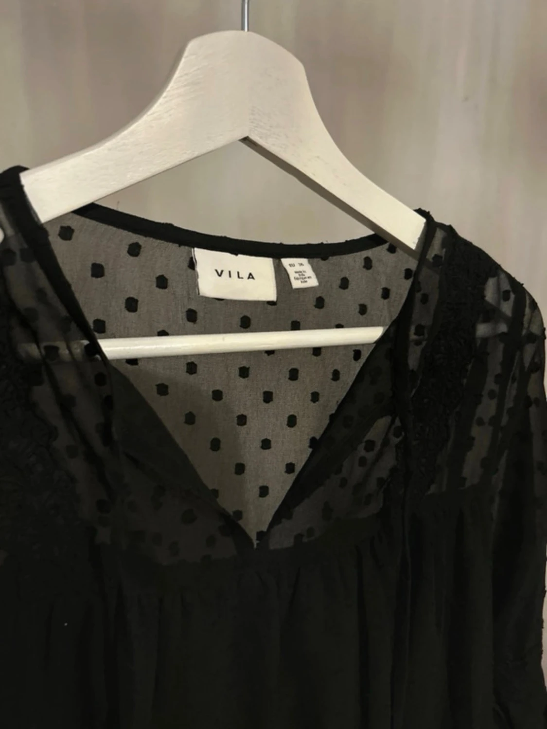 Svart transparent blus från Vila - 1