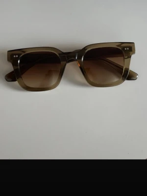 Chimi 07 - Jättesnygga och i fint skick! Har en repa längst upp men inget man lägger märke till 