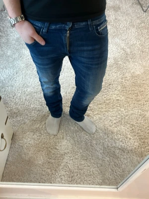 Replay Grover jeans  - Replay Jeans | skick 9/10 | Storlek 31/34 | Pris - 549kr | Modellen är ca 181cm lång | Hör av dig vid minsta fråga eller fundering!!