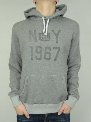 Ralph Lauren hoodie  - RALPH LAUREN HOODIE Storlek : L Passform : Normal Användning : Hoodien är i ett fint skick, Necktag dock lossnat Nypris : Cirka 3000SEK Modellen på bilden : 182CM och väger 77KG