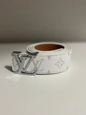 Lv bälte - Helt ny, seg frakt