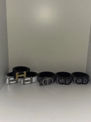 Zara - Väldigt fina och nya finns i alla storlek 