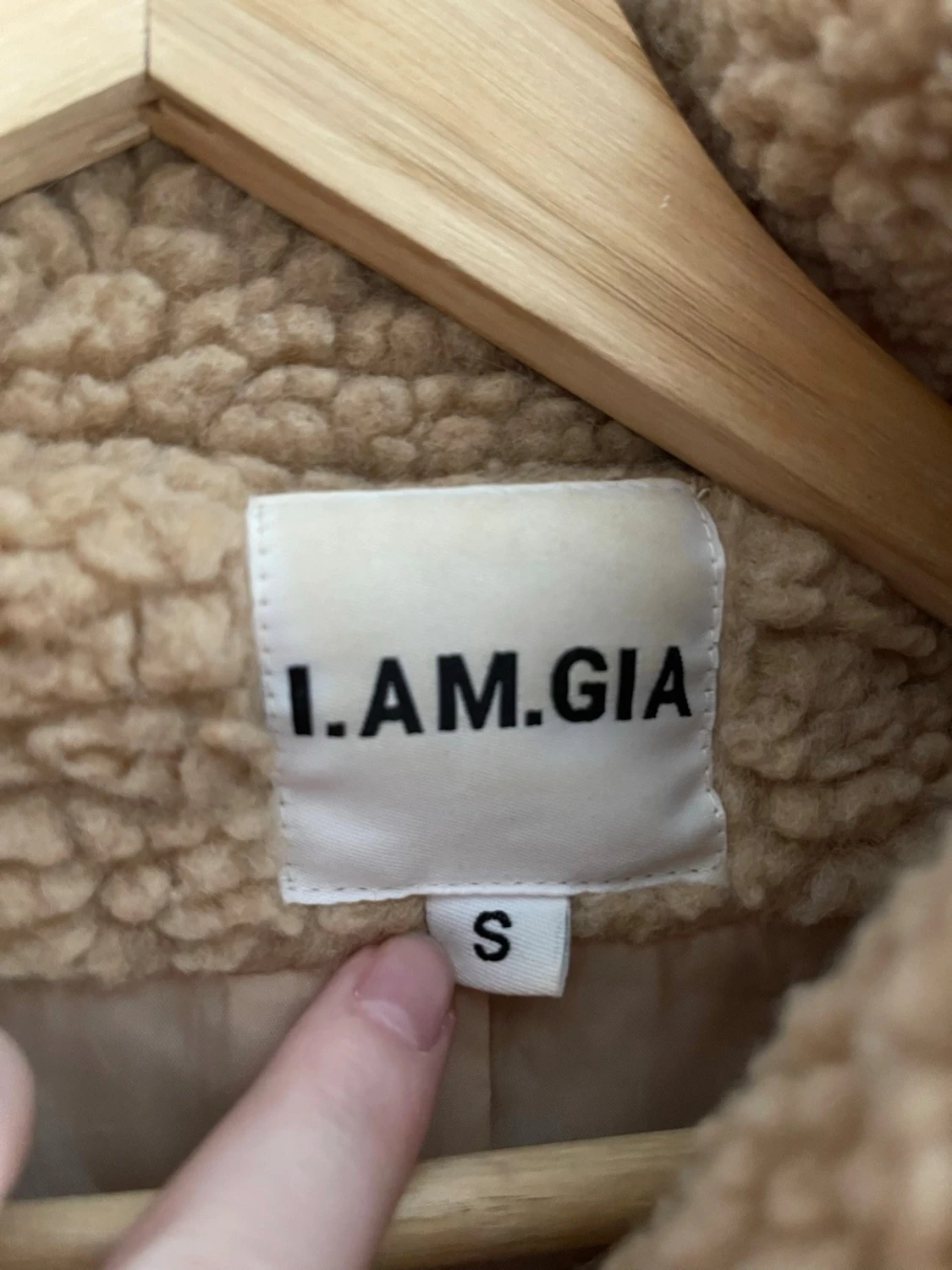 Beige teddyjacka från I.AM.GIA - 1